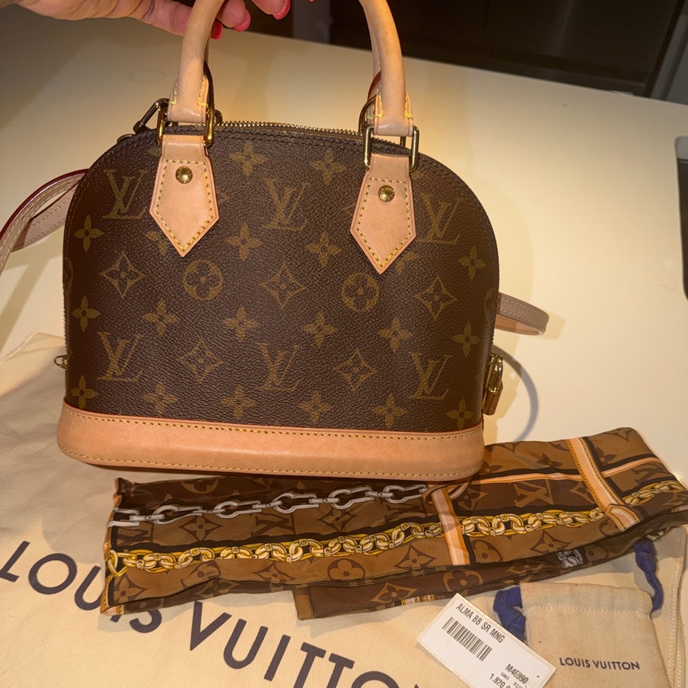 Louis Vuitton Alma BB in excellent condition w/ tags & receipt included!! - Picture 2 of 14